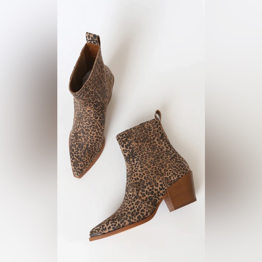 Dolce Vita Serna Leopard Print Ankle Boots